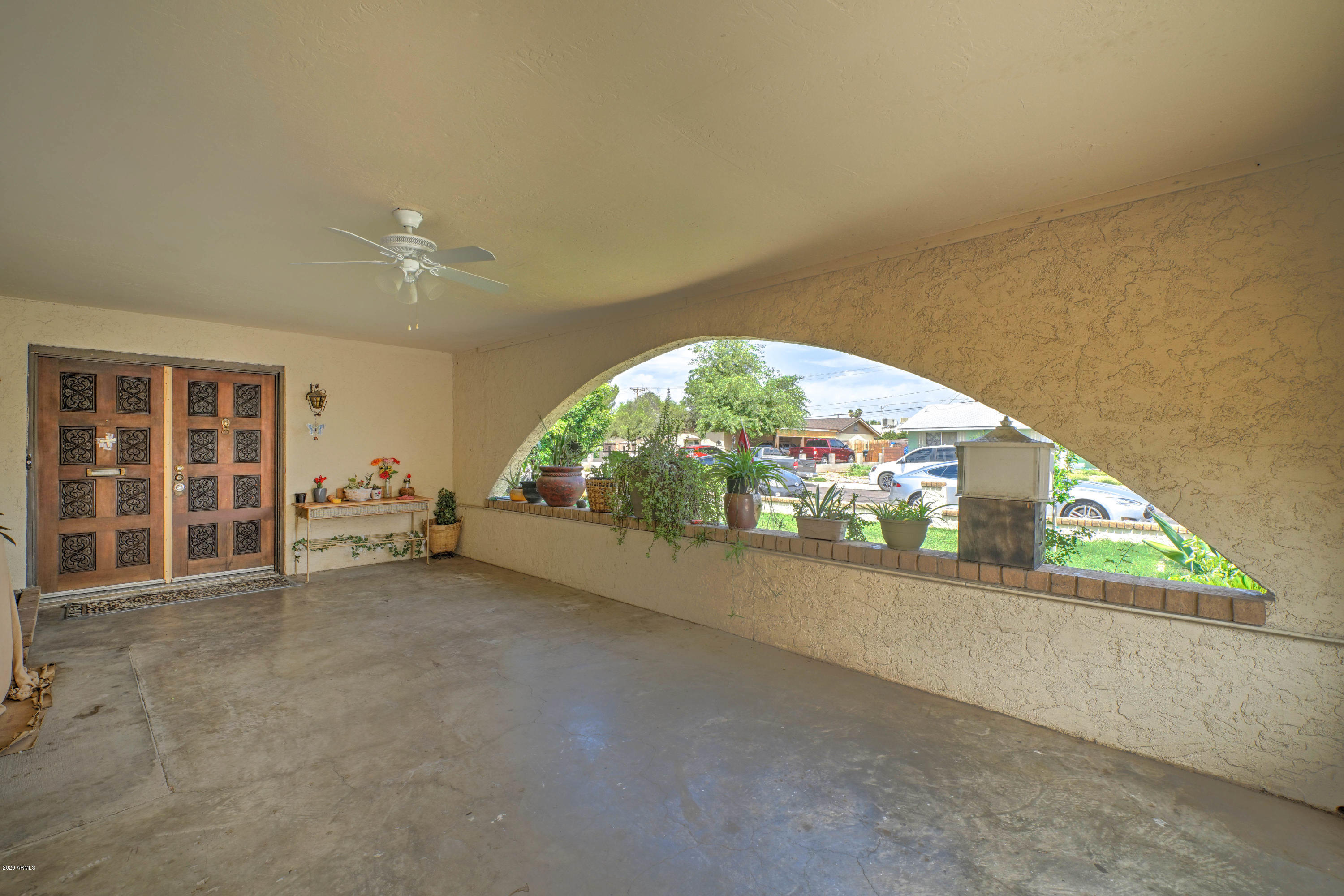 6163 West Cheery Lynn Road Phoenix, AZ 85033 - Photo 4 of 32 6163 W Cheery Lynn Rd-4