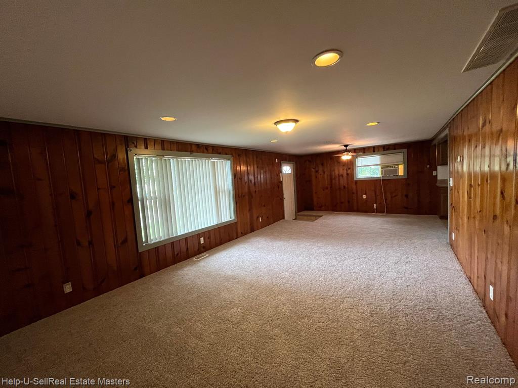 1423 Minnesota Road Port Huron, MI 48060 - Photo 3 of 23