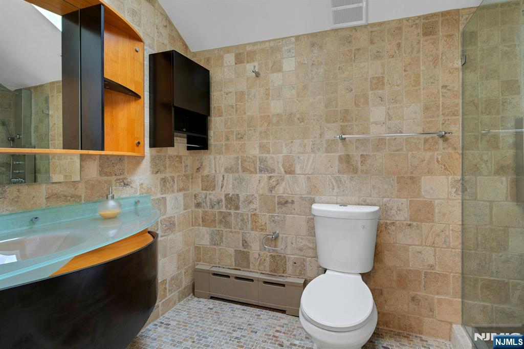 737 Ridge Road Butler, NJ 07405 - Photo 17 of 31