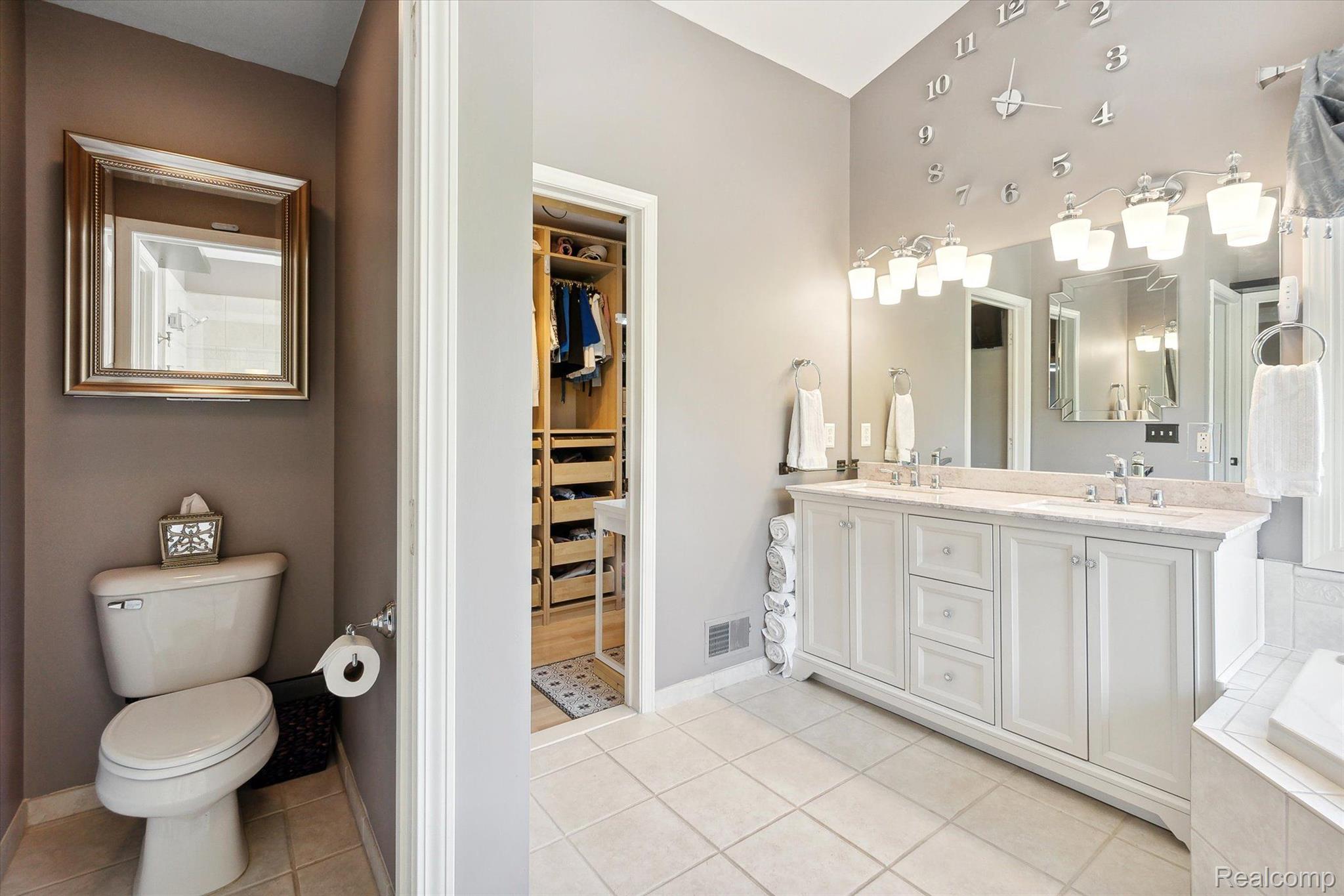 218 Locust Point Howell, MI 48843 - Photo 21 of 59 Primary Bathroom