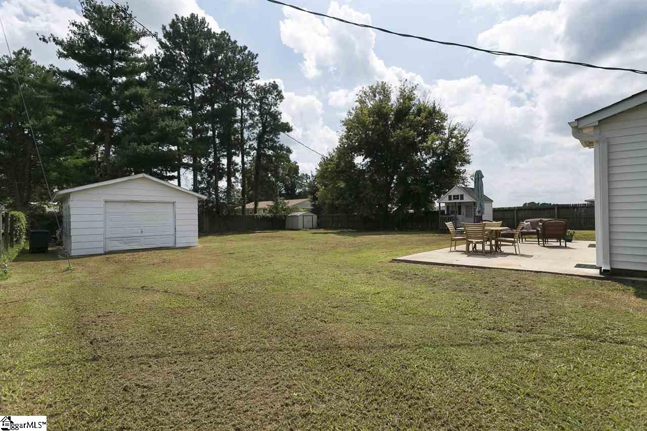 614 Mountainview Road Boiling Springs, SC 29316 - Photo 5 of 26