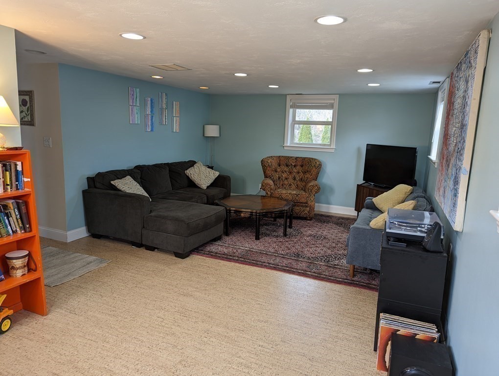 20 Longedge Road Clinton, MA 01510 - Photo 9 of 25 Gallery Image 9