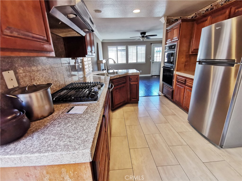 11539 Lancaster Way Rancho Cucamonga, CA 91730 - Photo 12 of 33