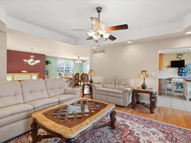 $537,000 | 183 Cimarron Drive, Valparaiso, IN 46385