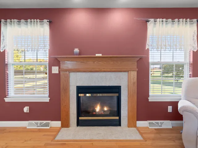 $537,000 | 183 Cimarron Drive, Valparaiso, IN 46385