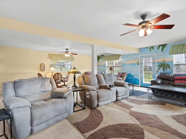 $537,000 | 183 Cimarron Drive, Valparaiso, IN 46385