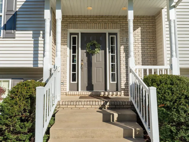 $537,000 | 183 Cimarron Drive, Valparaiso, IN 46385