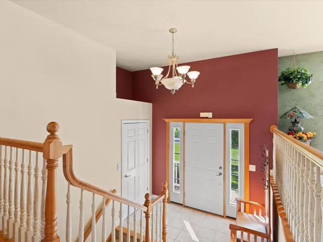 $537,000 | 183 Cimarron Drive, Valparaiso, IN 46385