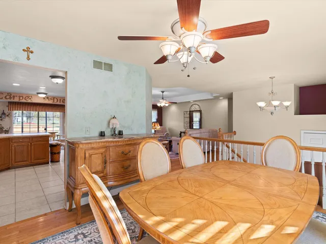 $537,000 | 183 Cimarron Drive, Valparaiso, IN 46385