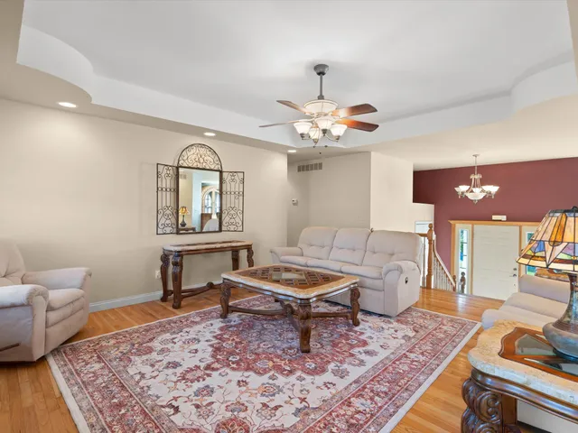 $537,000 | 183 Cimarron Drive, Valparaiso, IN 46385