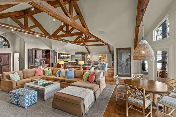 $3,199,000 | 608 Eagle Point Drive East, Mount Vernon, TX 75457