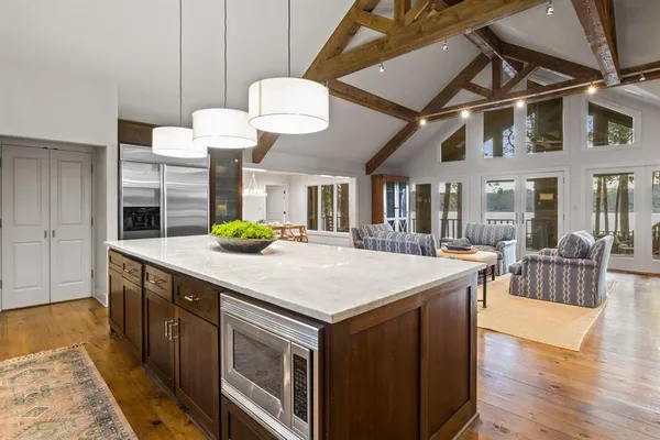 $3,199,000 | 608 Eagle Point Drive East, Mount Vernon, TX 75457