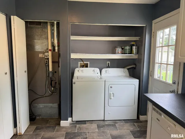 $1,300 | 2914 West 67th Street, Davenport, IA 52806