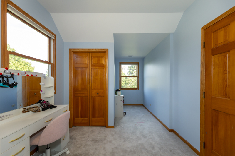 33605 East Pine Circle Genoa, IL 60135 - Photo 13 of 31