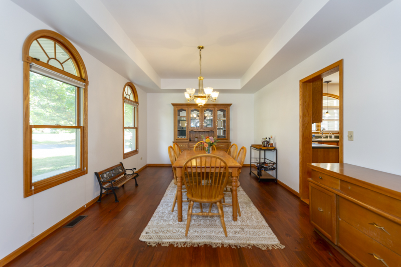 33605 East Pine Circle Genoa, IL 60135 - Photo 3 of 31