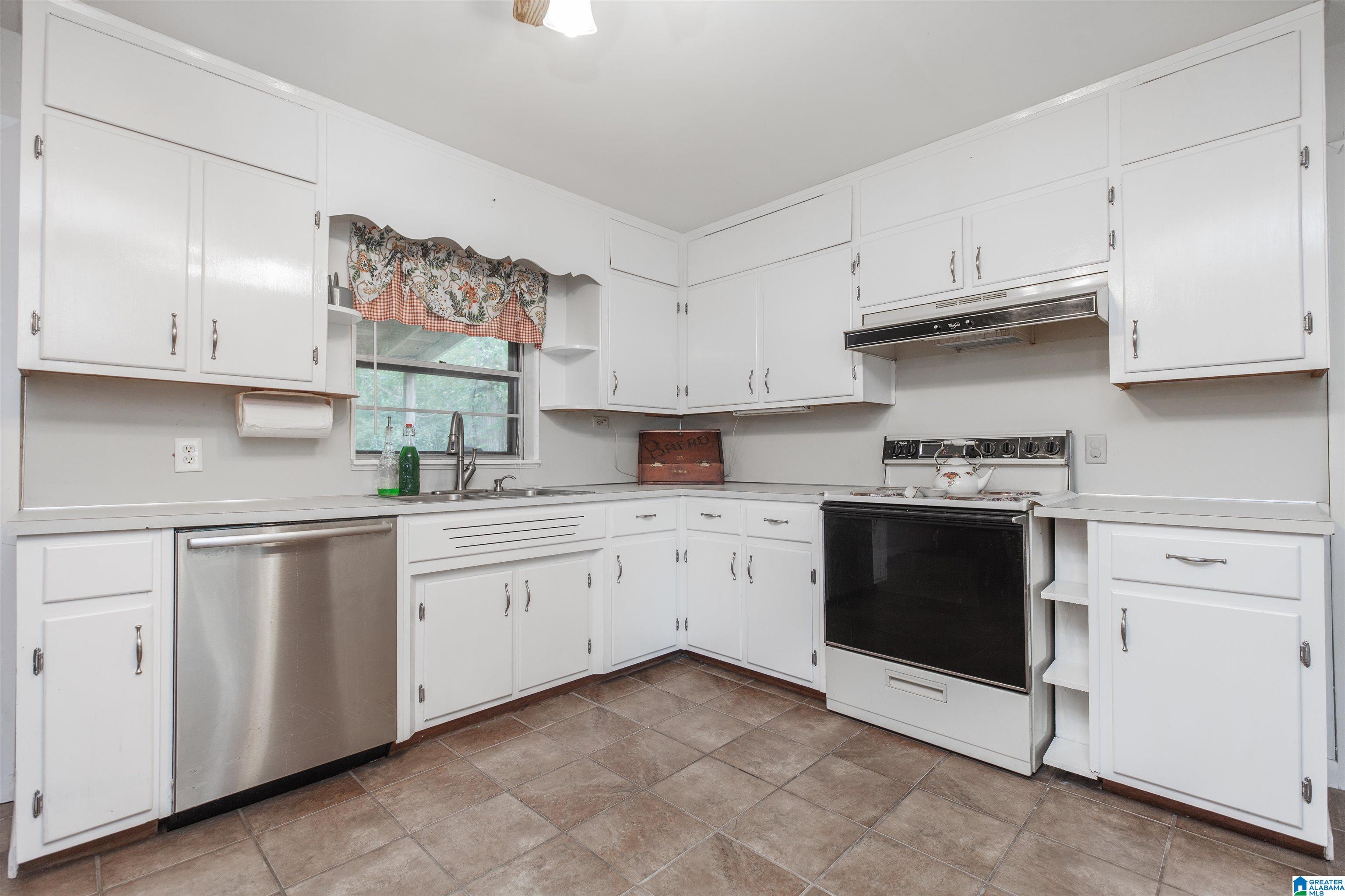 2358 Brookside Coalburg Road Birmingham, AL 35214 - Photo 1 of 21