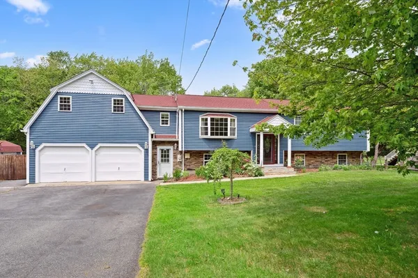 $899,000 | 451 Lincoln Street, Abington, MA 02351