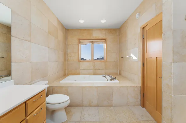 $500,000 | 1264 Bentgrass Court, Onalaska, WI 54650