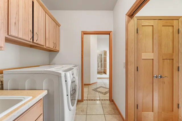 $500,000 | 1264 Bentgrass Court, Onalaska, WI 54650