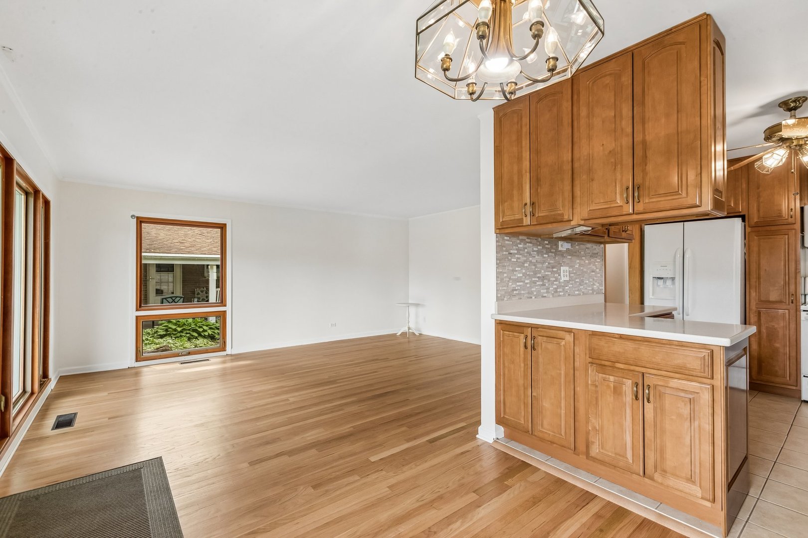 220 Voltz Road Northbrook, IL 60062 - Photo 9 of 41