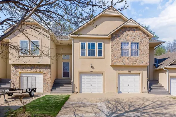 $215,000 | 742 South Woodson Lane, Gardner, KS 66030