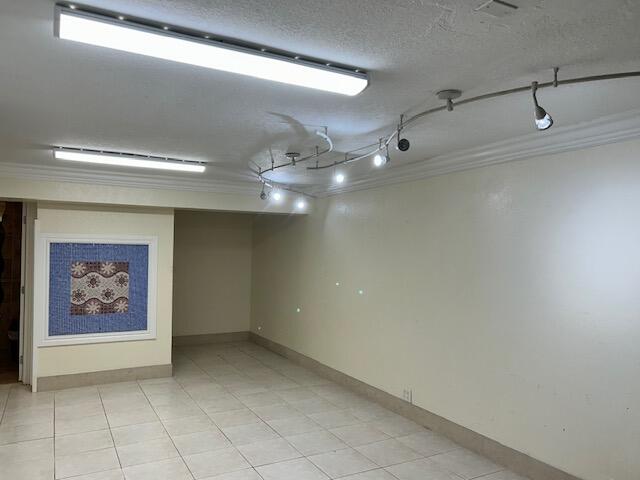 1775 Blount Road, Unit 409 Pompano Beach, FL 33069 - Photo 2 of 3 a view of an empty room