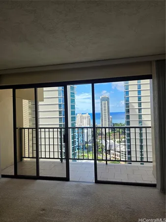 $2,750 | 2140 Kūhiō Avenue, Unit 2407, Honolulu, HI 96815