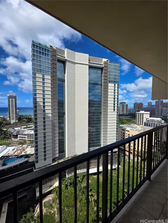 $2,750 | 2140 Kūhiō Avenue, Unit 2407, Honolulu, HI 96815