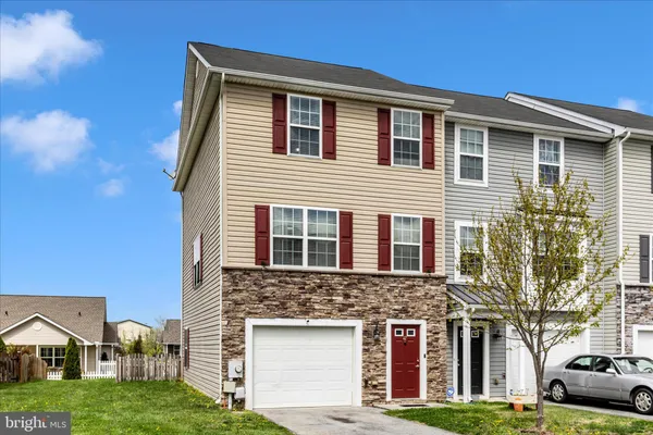 $264,900 | 47 Carmody Court, Martinsburg, WV 25404