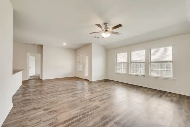 $1,950 | 112 Lazy Berry Way, Royse City, TX 75189