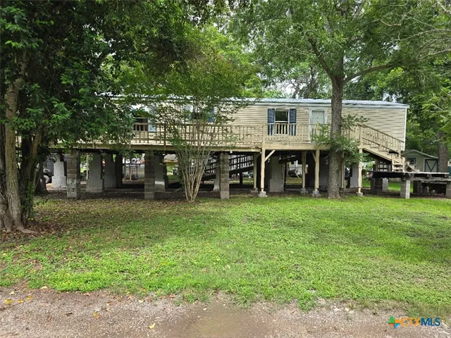 $1,250 | 55 Breiger Road, Gonzales, TX 78629