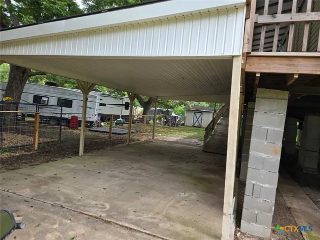 $1,250 | 55 Breiger Road, Gonzales, TX 78629