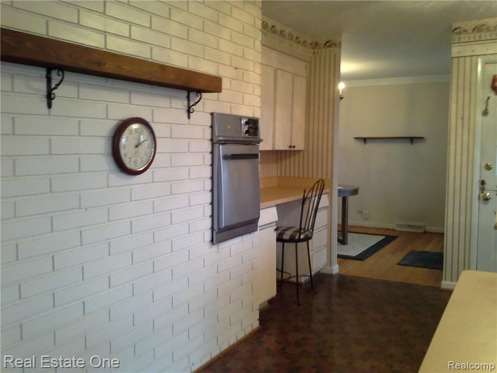 36900 West Eleven Mile Road Farmington, MI 48331 - Photo 24 of 70