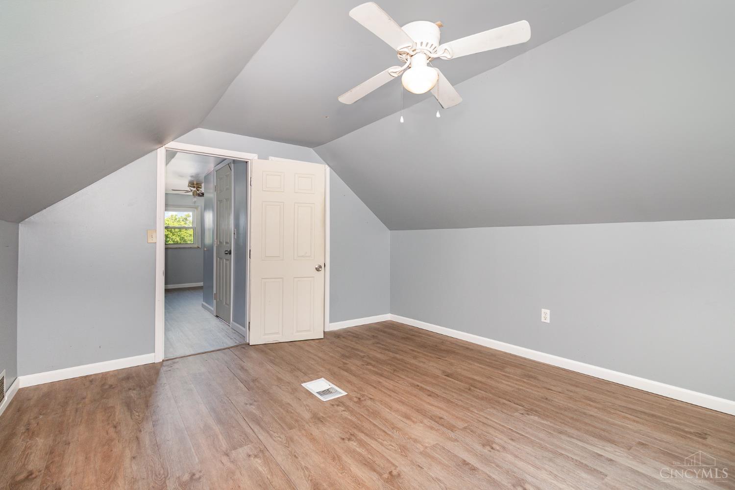 1127 Anderson Ferry Road Cincinnati, OH 45238 - Photo 14 of 21