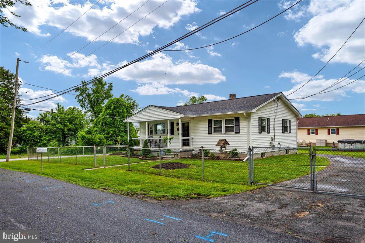 301 Potomac Avenue Rosedale, MD 21237 - Photo 3 of 34 Gallery Image 3