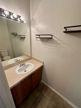 $1,600 | 135 Michaelis Road, Unit B, Kyle, TX 78640