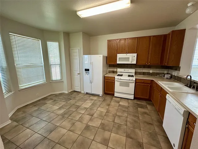 $1,600 | 135 Michaelis Road, Unit B, Kyle, TX 78640