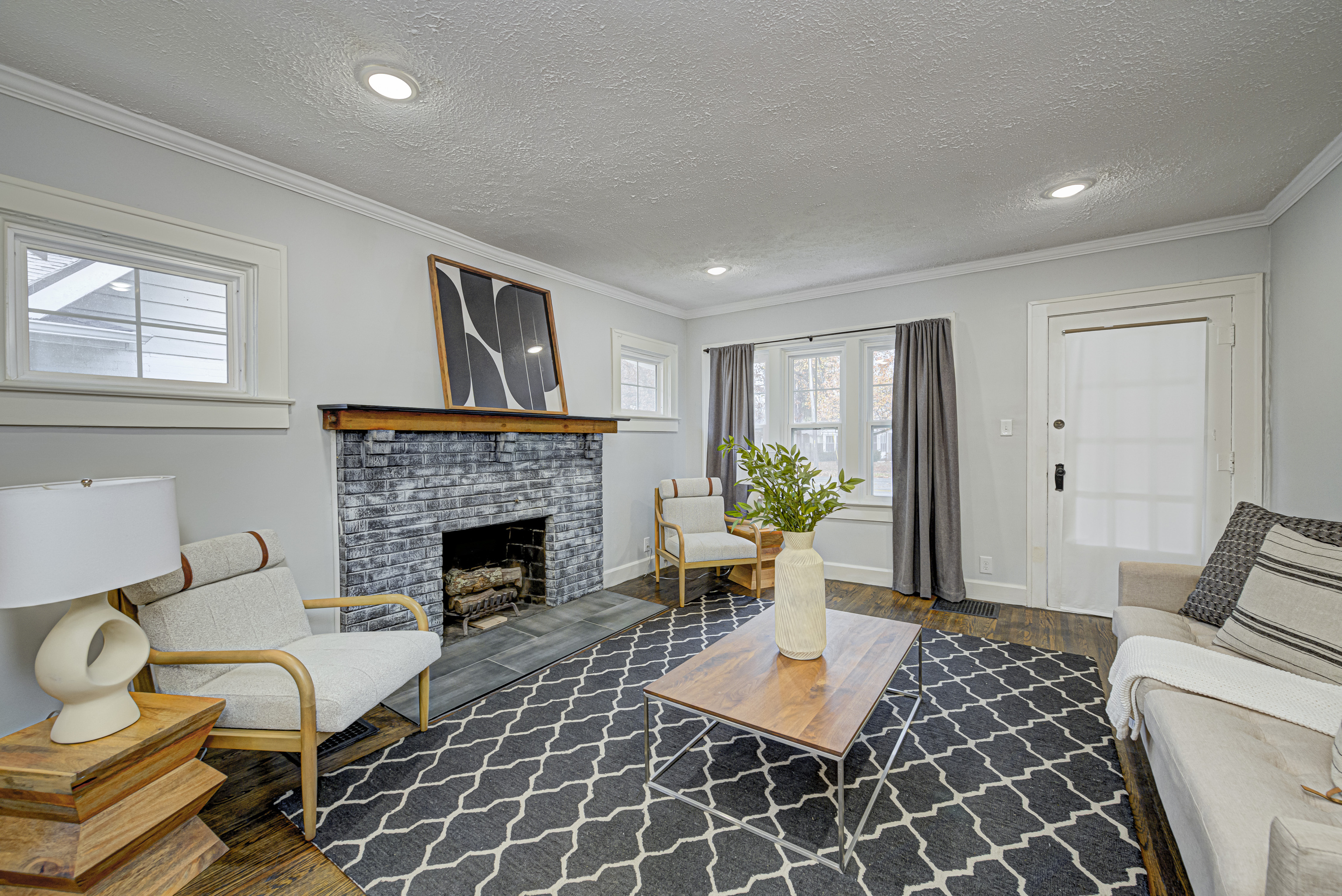 1644 Broad Ripple Avenue Indianapolis, IN 46220 - Photo 3 of 28 Gallery Image 3