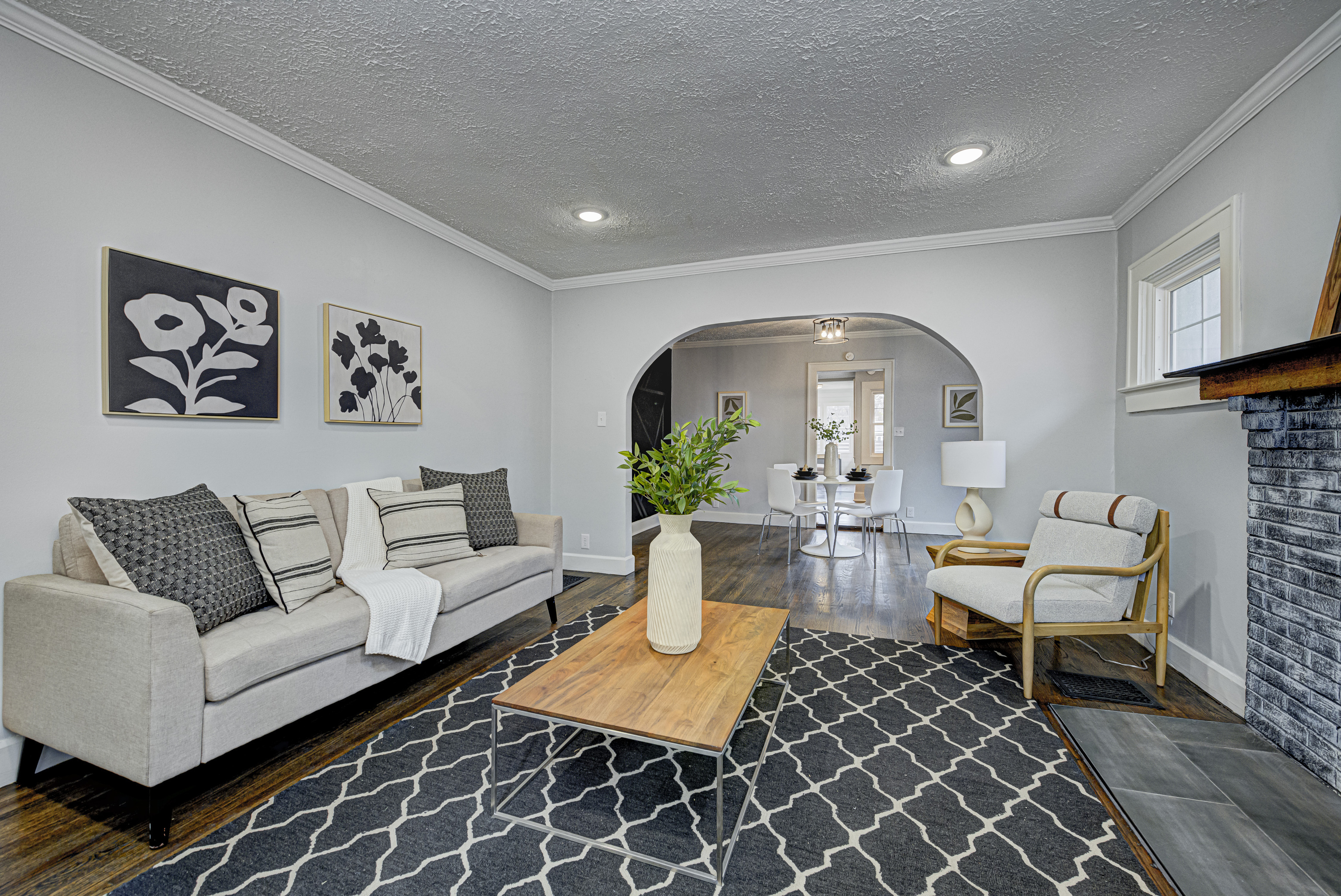 1644 Broad Ripple Avenue Indianapolis, IN 46220 - Photo 4 of 28 Gallery Image 4