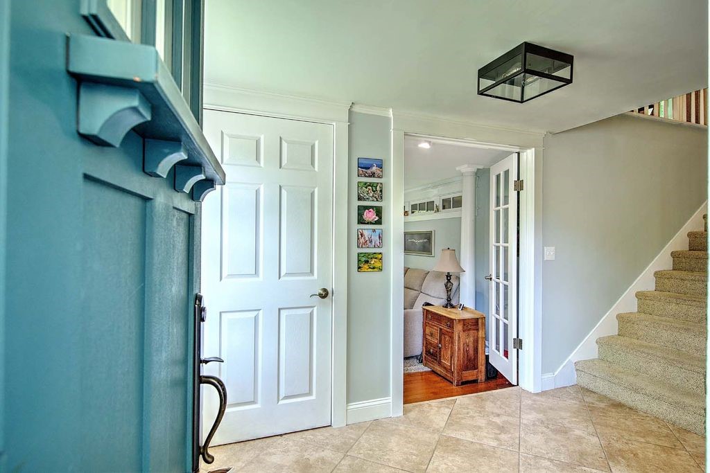 46 Channing Road Narragansett, RI 02882 - Photo 10 of 45