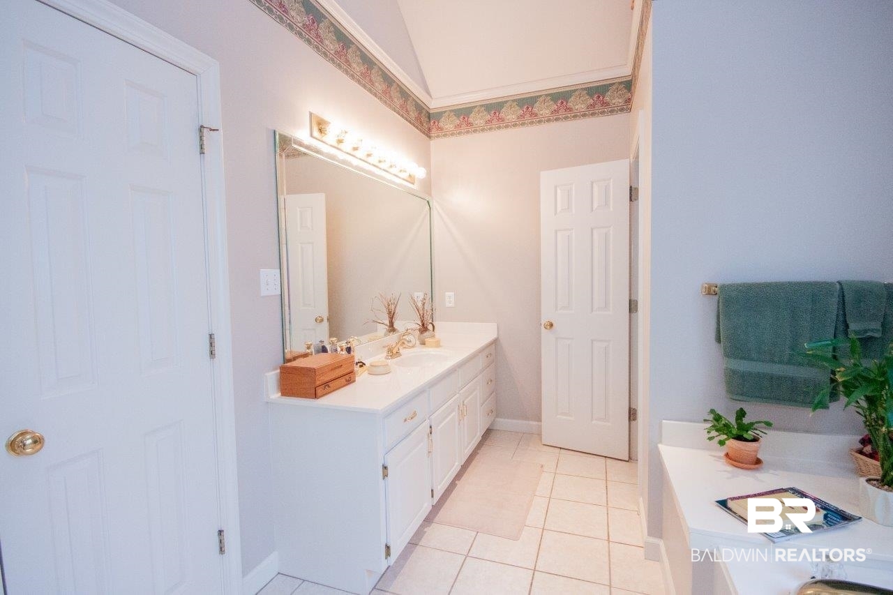 8779 Pine Run Daphne, AL 36527 - Photo 20 of 40 Master Bath