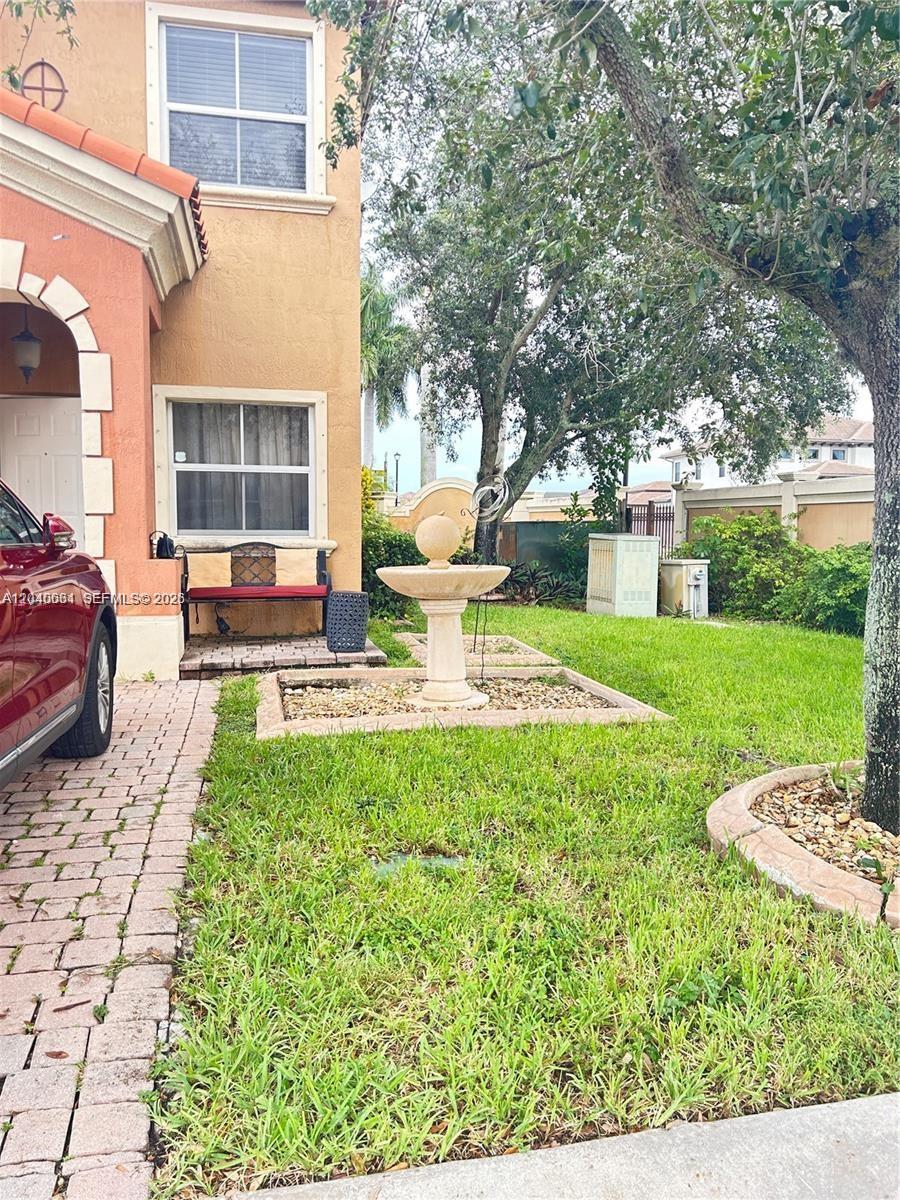 15201 Southwest 30th Terrace Miami, FL 33185 - Photo 4 of 16
