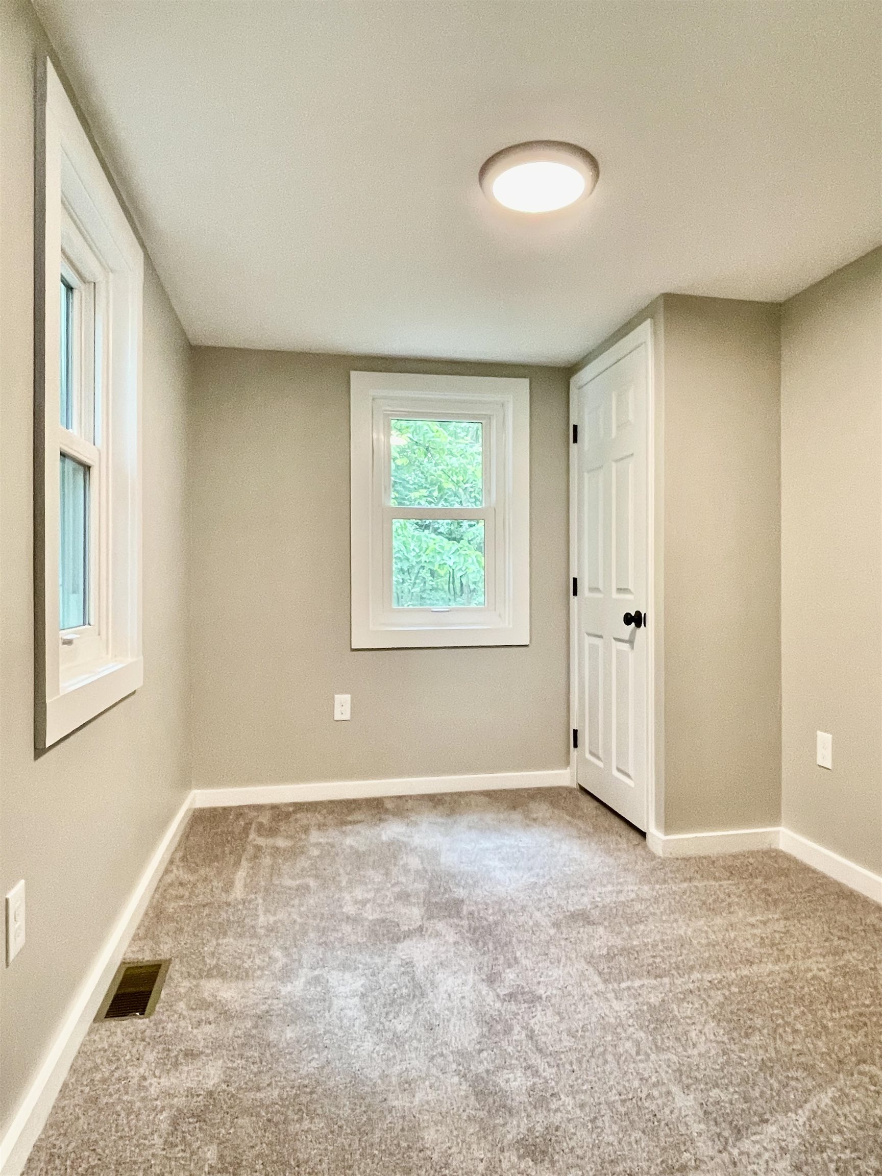 20 Merrimack Street Hooksett, NH 03106 - Photo 17 of 25 Gallery Image 17
