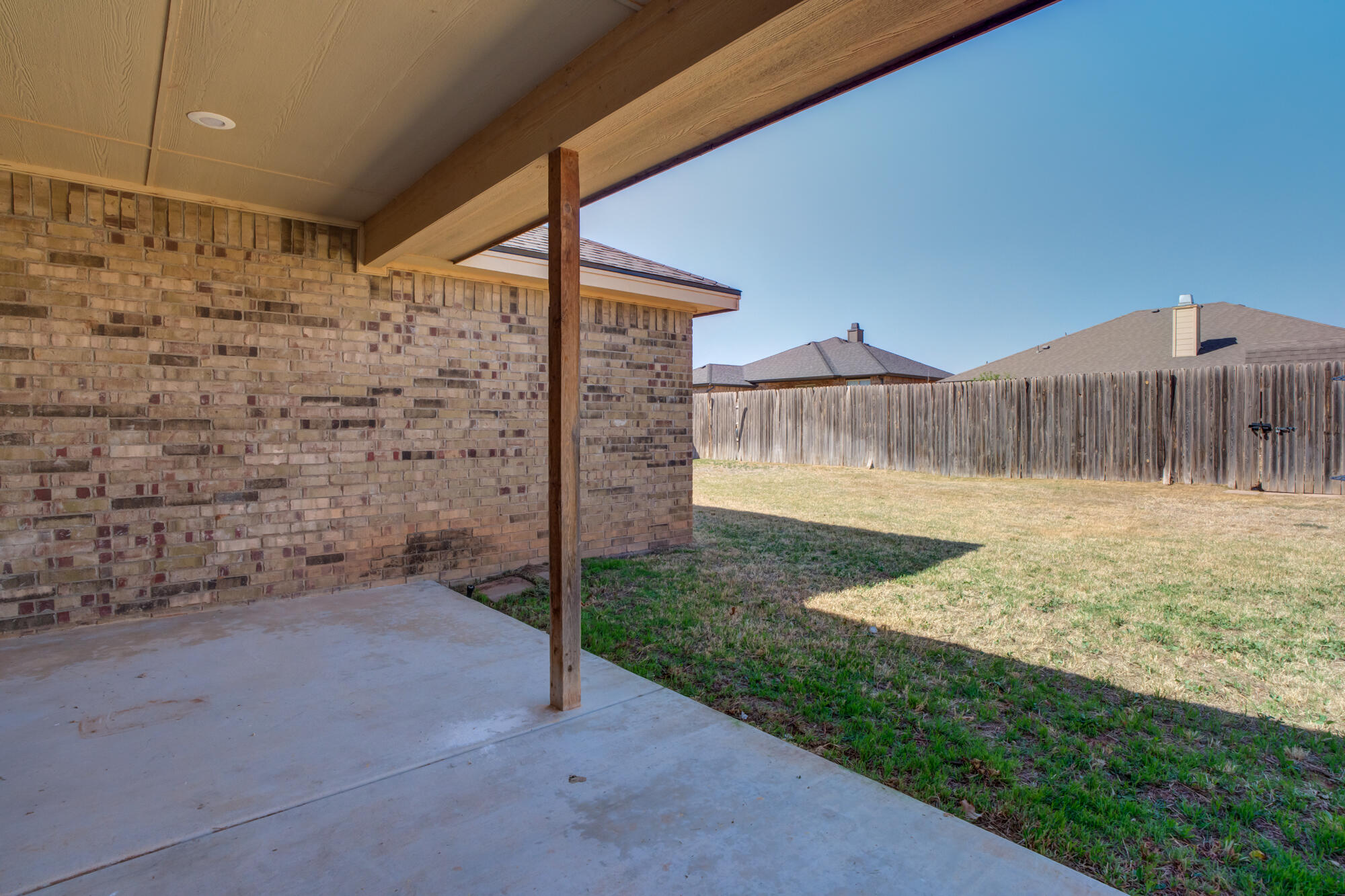7518 87th Street Lubbock, TX 79424 - Photo 34 of 36 a view of a backyard of the house