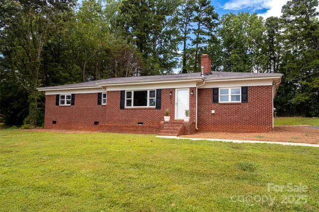 $310,000 | 6517 Elmwood Circle, Charlotte, NC 28214