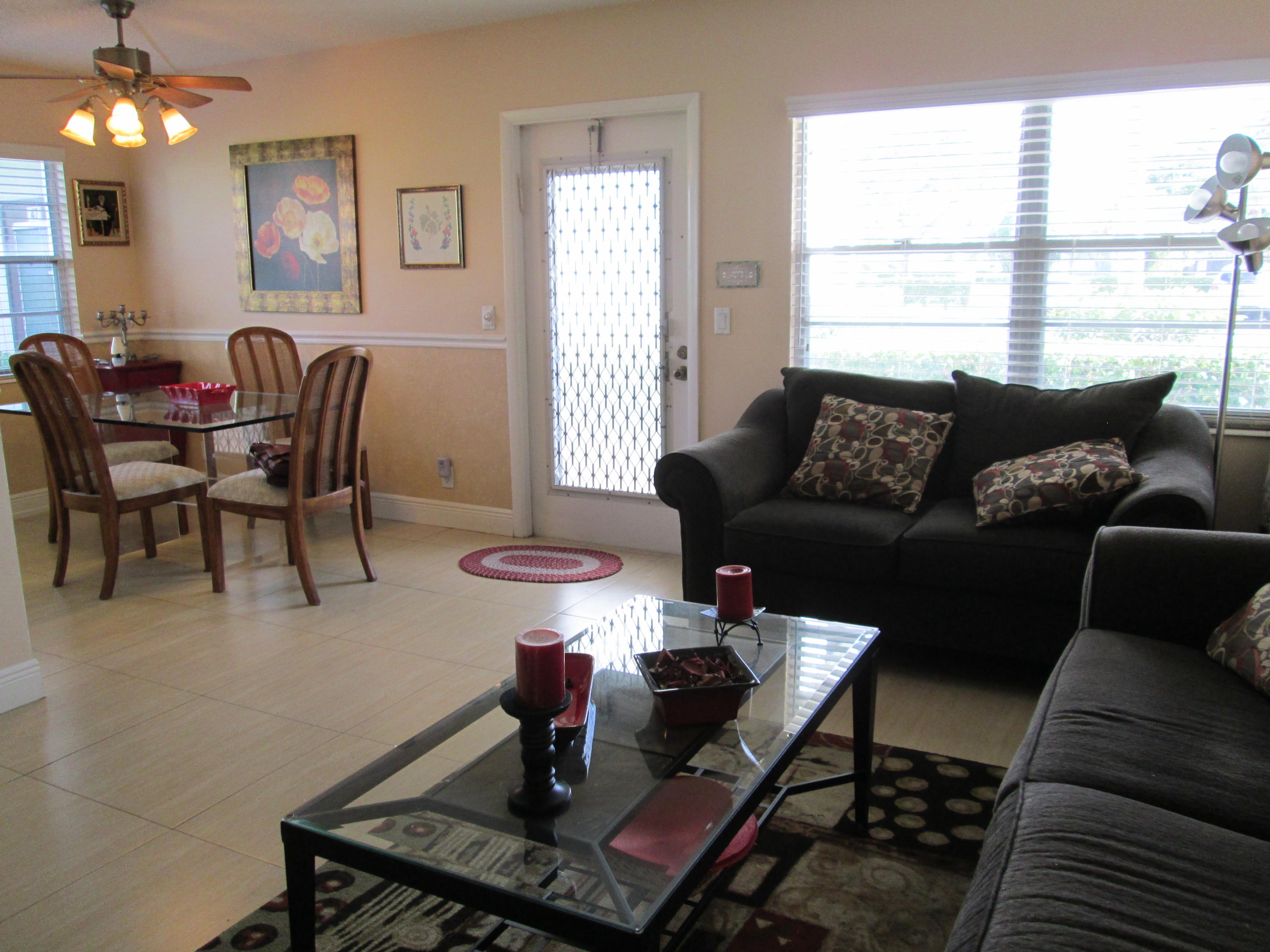 46 Suffolk B Boca Raton, FL 33434 - Photo 3 of 15 lr dr
