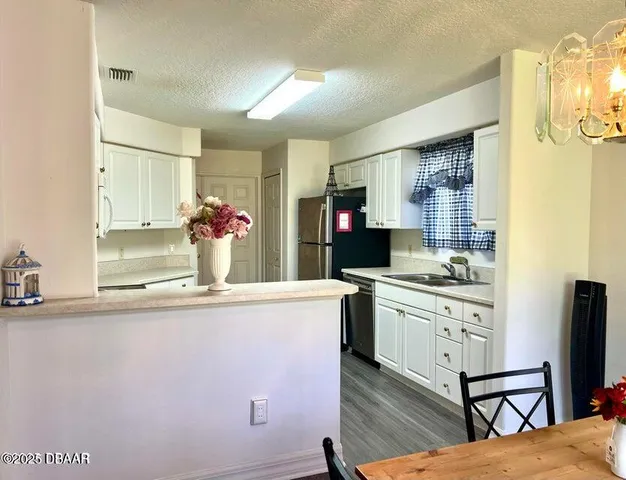 $1,850 | 129 Blue Heron Drive, Unit A, Daytona Beach, FL 32119
