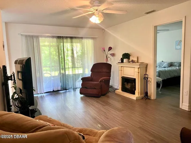 $1,850 | 129 Blue Heron Drive, Unit A, Daytona Beach, FL 32119