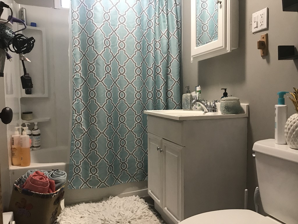 37 Beauregard Street Springfield, MA 01151 - Photo 3 of 7