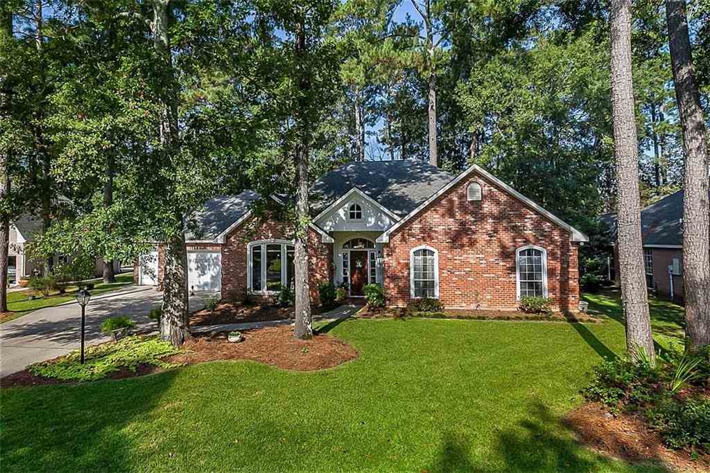 1260 Rue Beauvais Mandeville, LA 70471 - Photo 1 of 23 Gallery Image 1